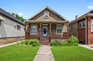 8627 S Essex Ave, Chicago, IL 60617 - Photo 1