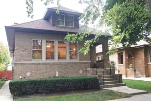 2509 W Morse Ave, Chicago, IL 60645 - Photo 1