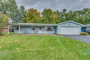 13 Poplar Pl, North Aurora, IL 60542 - Photo 1