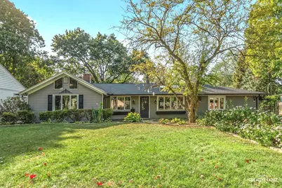 911 S 7th Street, Saint Charles, IL 60174 - Photo 1