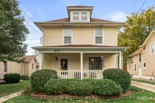 207 Bluff St, Aurora, IL 60505 - Photo 1