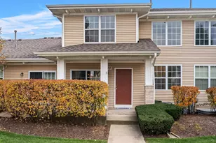 1240 Walnut Glen Dr, Crystal Lake, IL 60014 - Photo 1