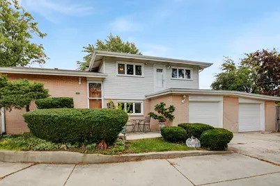 2521 Gayle Court, Glenview, IL 60025 - Photo 1