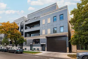 1767 W Rosehill Dr, Chicago, IL 60660 - Photo 1