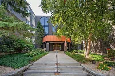 9530 N Lamon Avenue #403, Skokie, IL 60077 - Photo 1