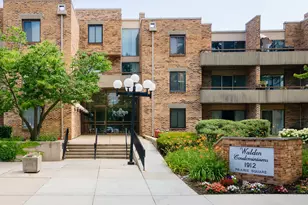 1912 Prairie Square, Schaumburg, IL 60173 - Photo 1