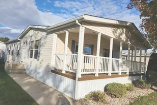 1027 Cherry St, Manteno, IL 60950 - Photo 1