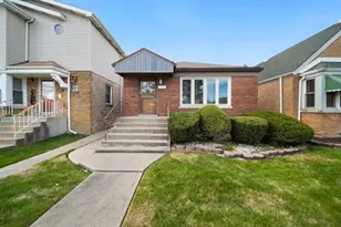 8034 S Sacramento Ave, Chicago, IL 60652 - Photo 1