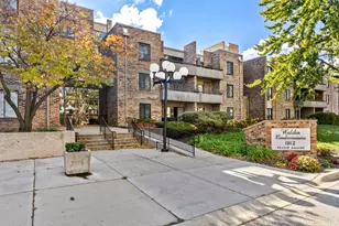 1912 Prairie Square, Schaumburg, IL 60173 - Photo 1