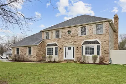 201 N Cambridge Drive, Geneva, IL 60134 - Photo 1