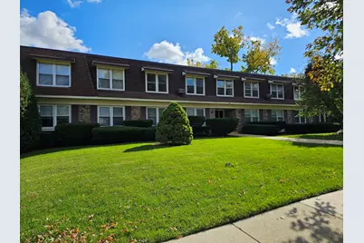 350 Brainerd Avenue #7A, Libertyville, IL 60048 - Photo 1