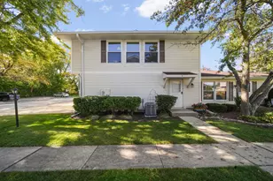 5208 Woodland Dr, Oak Forest, IL 60452 - Photo 1