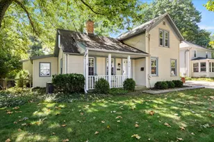 316 Locust St, Batavia, IL 60510 - Photo 1