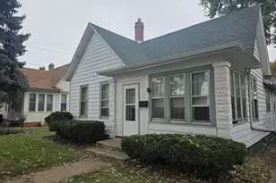 613 N Shabbona St, Streator, IL 61364 - Photo 1