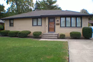 914 Catherine St, Joliet, IL 60435 - Photo 1