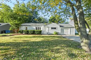 2325 University Ave, Crest Hill, IL 60403 - Photo 1