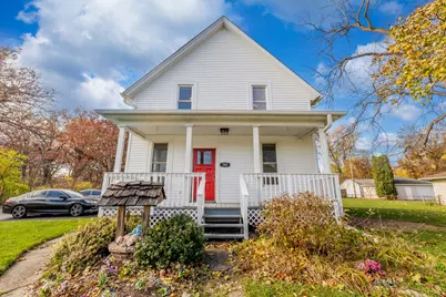 702 E Side Drive, Geneva, IL 60134 - Photo 1