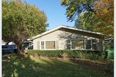 1 N Sycamore Lane, North Aurora, IL 60542 - Photo 1