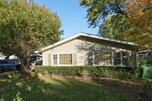 1 N Sycamore Ln, North Aurora, IL 60542 - Photo 1