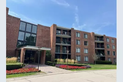 1505 E Central Road #303A, Arlington Heights, IL 60005 - Photo 1