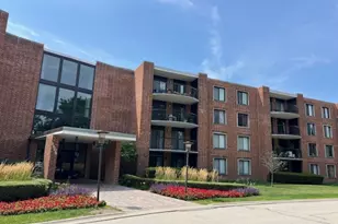 1505 E Central Rd, Arlington Heights, IL 60005 - Photo 1