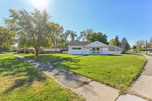 275 Blackhawk Dr, Park Forest, IL 60466 - Photo 1