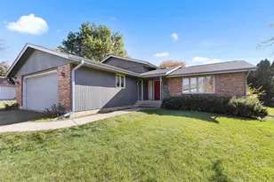 6081 Denwood Dr, Rockford, IL 61114 - Photo 1