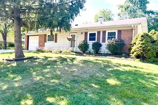 460 Western St, Hoffman Estates, IL 60169 - Photo 1