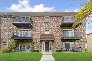 7109 O'Connell Dr, Chicago Ridge, IL 60415 - Photo 1