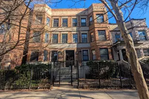 5231 N Winthrop Ave, Chicago, IL 60640 - Photo 1