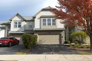 531 Metropolitan St, Aurora, IL 60502 - Photo 1