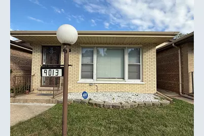 9013 S Kingston Avenue, Chicago, IL 60617 - Photo 1