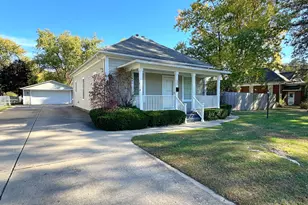 1609 S Bloomington St, Streator, IL 61364 - Photo 1