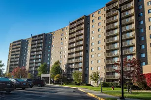 6340 Americana Dr, Willowbrook, IL 60527 - Photo 1