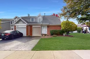 262 Allegro Ln, Carol Stream, IL 60188 - Photo 1