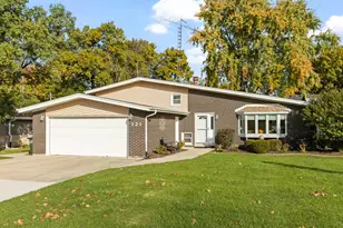 121 Kimber Dr, New Lenox, IL 60451 - Photo 1