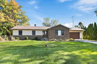 19474 Hahn Dr, Dekalb, IL 60115 - Photo 1