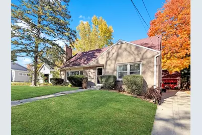 1224 W Violet Street, Freeport, IL 61032 - Photo 1