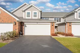 60 Whitman Dr, Schaumburg, IL 60173 - Photo 1