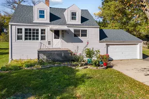 1514 N Harrison St, Algonquin, IL 60102 - Photo 1