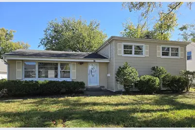 528 W Winchester Road, Chicago Heights, IL 60411 - Photo 1
