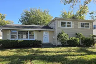 528 W Winchester Rd, Chicago Heights, IL 60411 - Photo 1