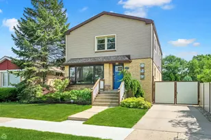 7515 W Roscoe St, Chicago, IL 60634 - Photo 1