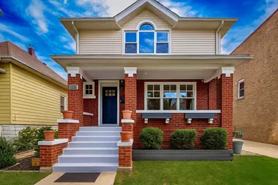 5221 W Cornelia Avenue, Chicago, IL 60641 - Photo 1