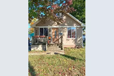 860 Parkway Avenue, Elgin, IL 60120 - Photo 1