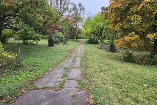 31W184 Wolsfeld Dr, Elgin, IL 60120 - Photo 1