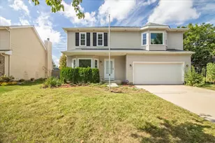 105 S Canyon Dr, Bolingbrook, IL 60490 - Photo 1