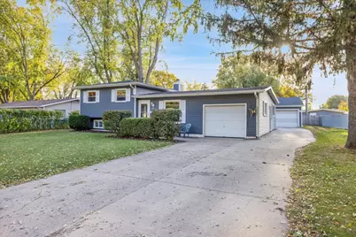 43 Hampton Road, Montgomery, IL 60538 - Photo 1