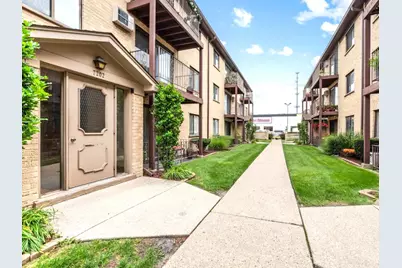 7202 W Wrightwood Avenue #2S, Elmwood Park, IL 60707 - Photo 1