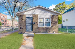 7401 S Blackstone Ave, Chicago, IL 60619 - Photo 1